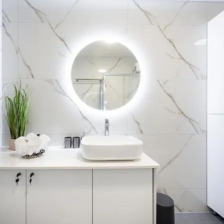 Silver Gold Apartment *