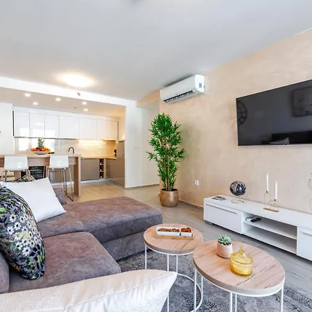 Silver Gold Apartment